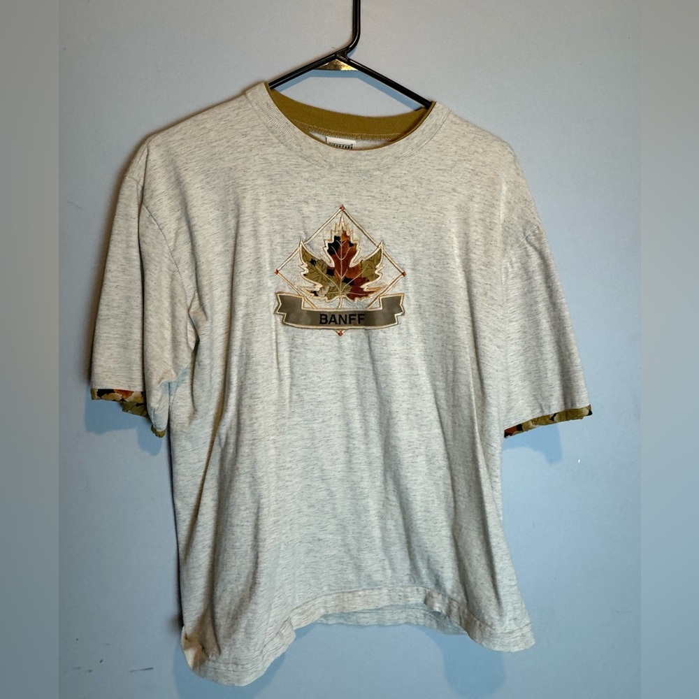 Banff leaf tee